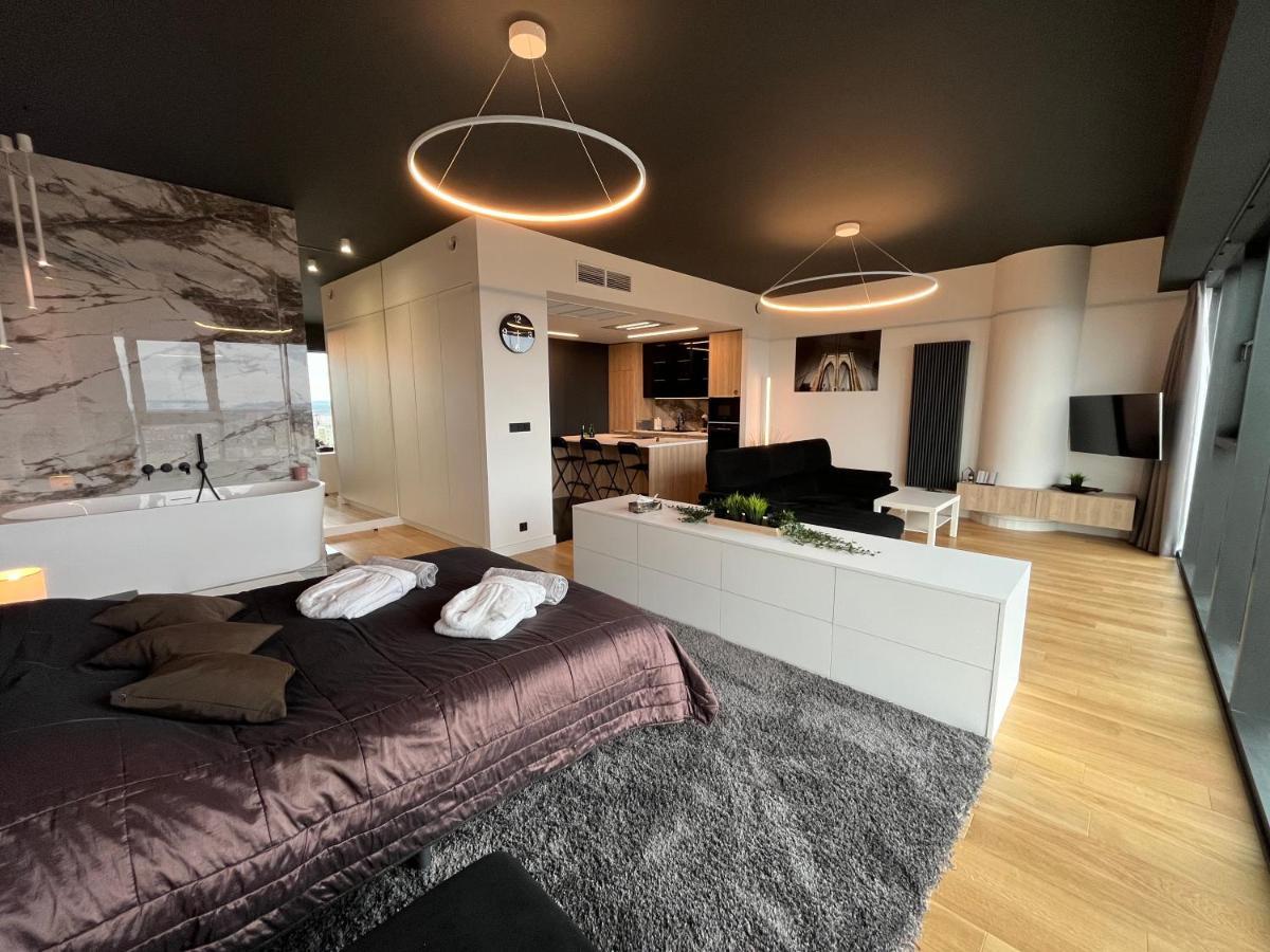 Hanza Tower - Luxurious Apartment 60M2 - 15Th Floor City View Štetín Exteriér fotografie